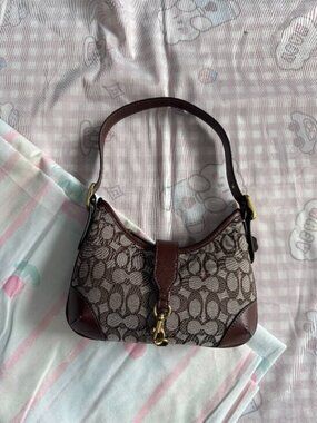 Coach Hamptons Signature Hobo Shoulder Bag